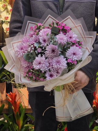 Pembe ve Lila Kır Çiçekleri