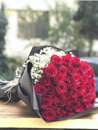 Naturel 60 Kırmızı Gül Buketi